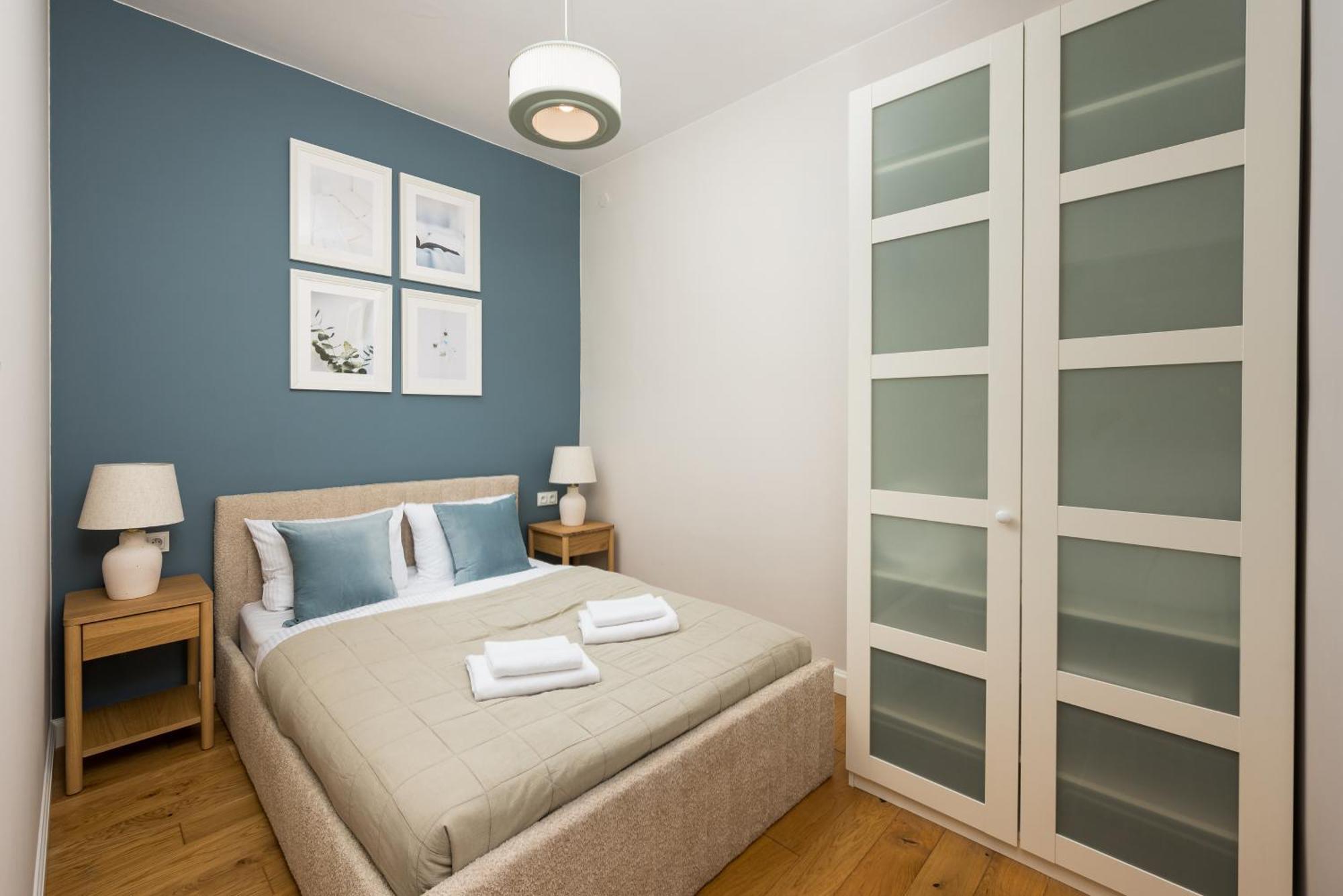 Wola Ratusz Homely Apartment Warsaw Exterior photo